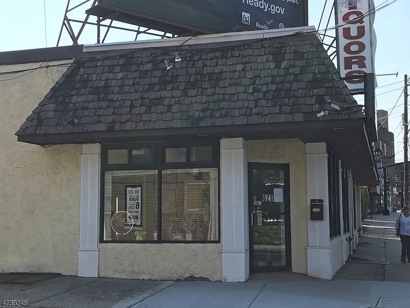 2nd image of 623 Chestnut St