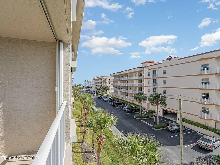601 Shorewood Dr #G405 — Photo 25