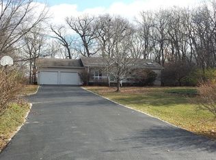 2763 S Forsythia Ln, Saint Anne, IL
