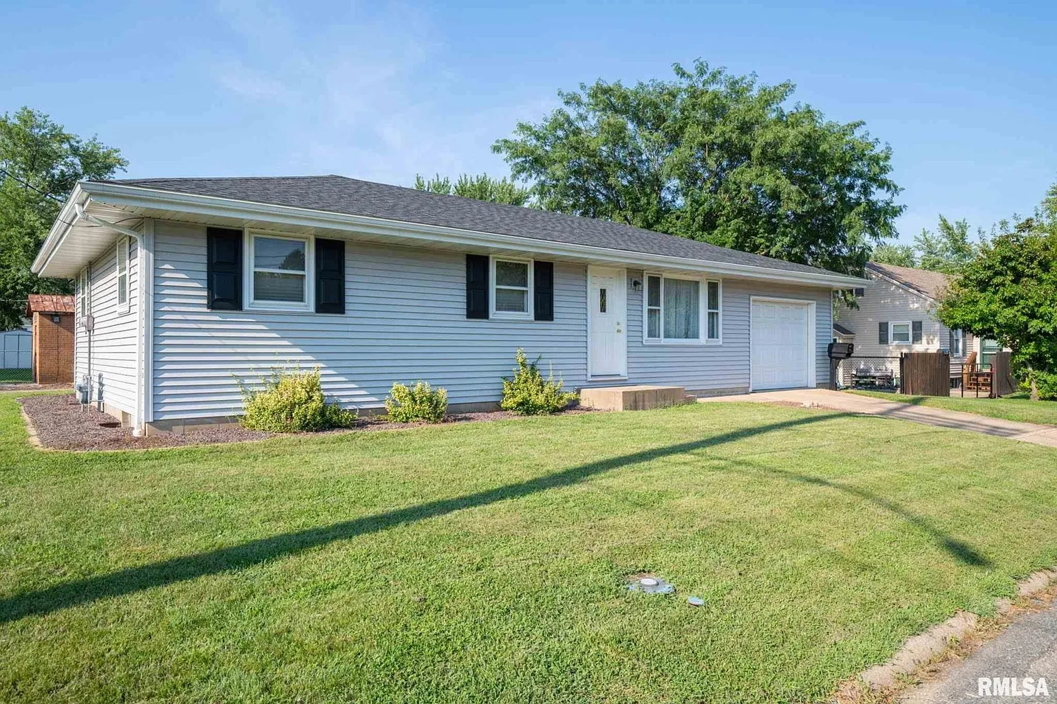 1601 Willow St photo 1