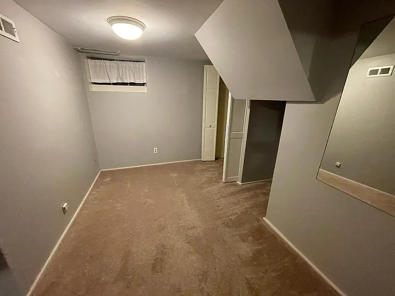 403 E Louisiana Ave — Photo 21