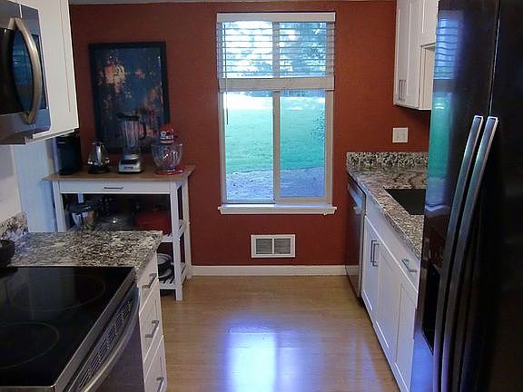 4th image of 4635 W Lake Sammamish Pkwy SE APT G101