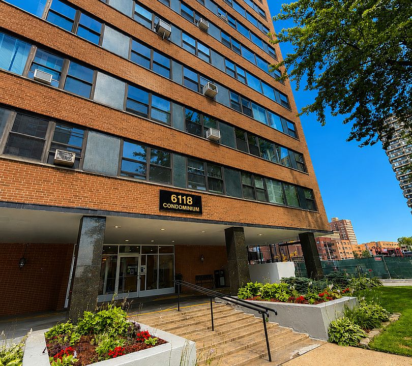 1st image of 6118 N Sheridan Rd APT 501