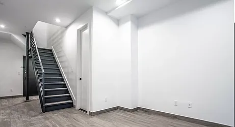 Rented by Loom Capital Group Inc.