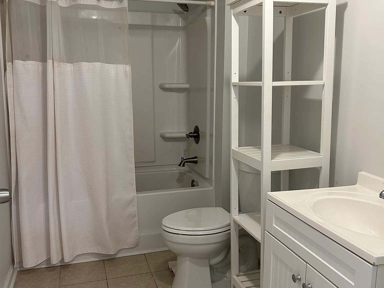2 bed, $1,400 — Photo 2
