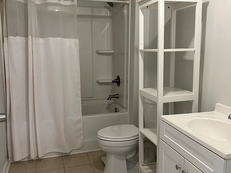 553 Woodland Hills Dr — Photo 2