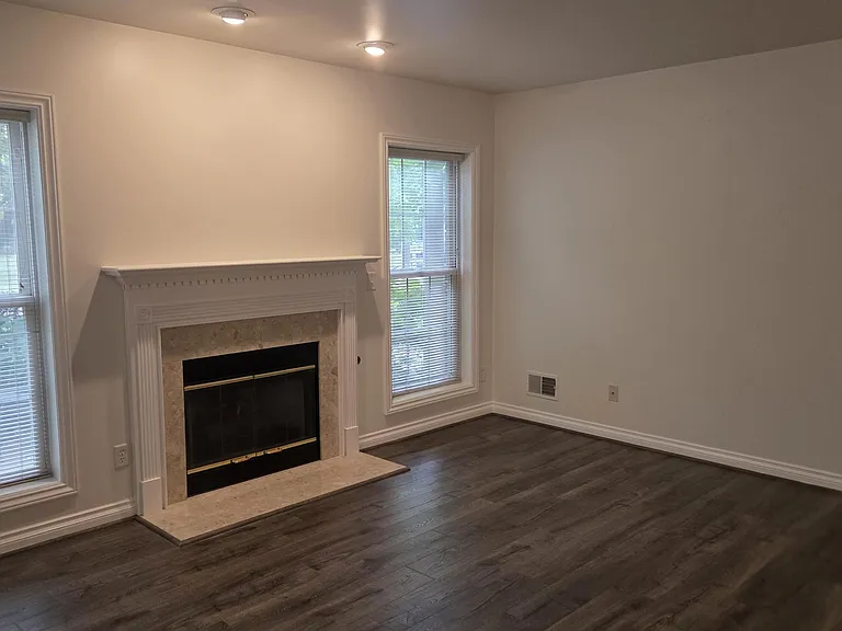 5722 Wellesley Ln — Photo 7