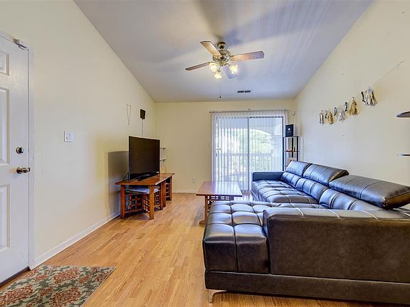 3rd image of 1942 Marine Terrace Dr APT K