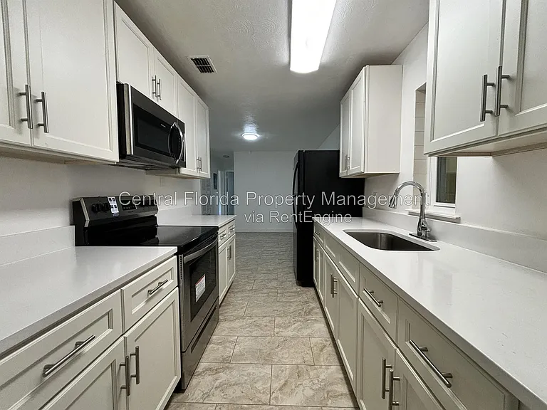 4606 Meadowbrook Ave — Photo 6