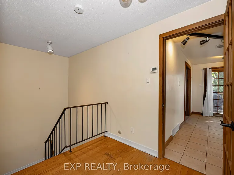 21 Southview Cres — Photo 21