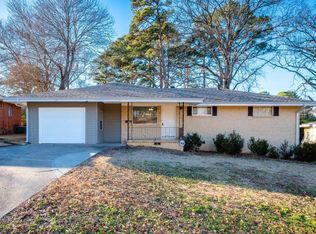 15 Berkshire Dr, Little Rock, AR 72204