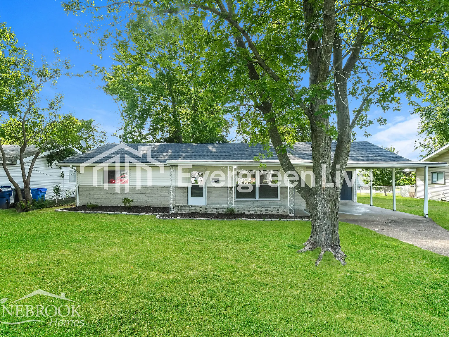 3 bed, 2.0 bath, 1235 sqft, $1,395 — Photo 2