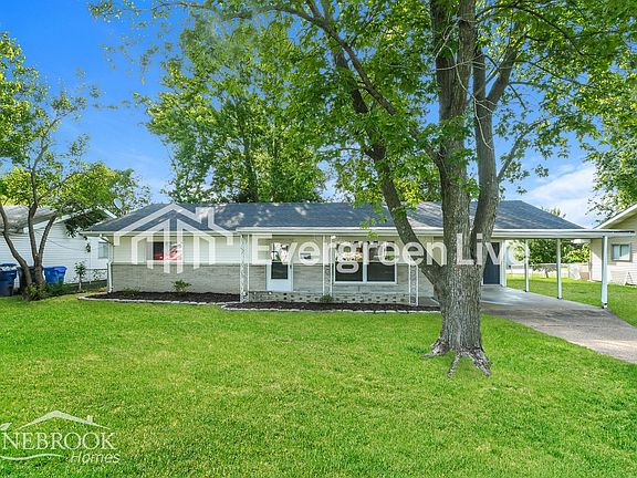 2nd image of 4 Blanchette Dr