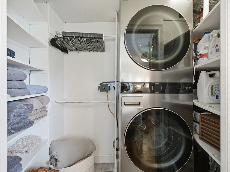 1317 Pendleton St — Photo 35