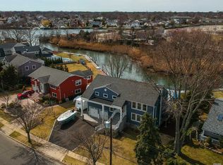 67 W Shore Dr, Massapequa, NY 11758