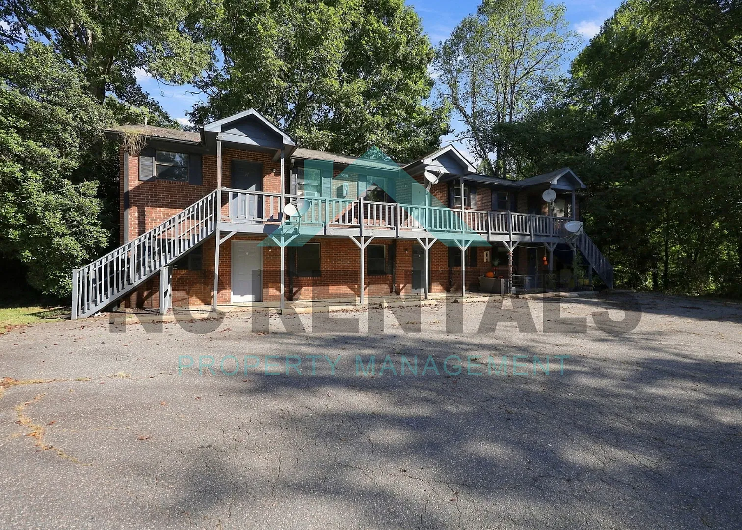 Cozy $600, 1 Bed/1 Bath Apartment in Winston-Salem w/ Efficient Living & Great Value! — Photo 4