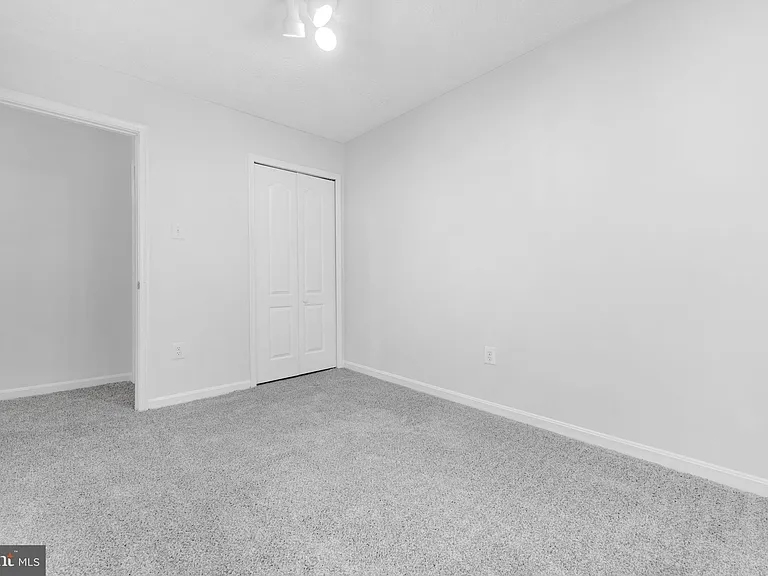 2406 Lemontree Ln — Photo 14