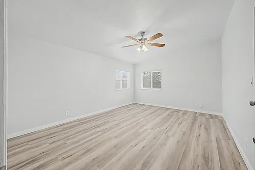 2728 W Smoketree St #5 Photo 1