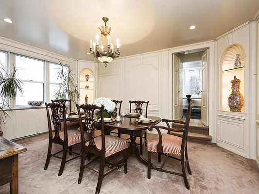 Sold by Sotheby's International Realty | media 31