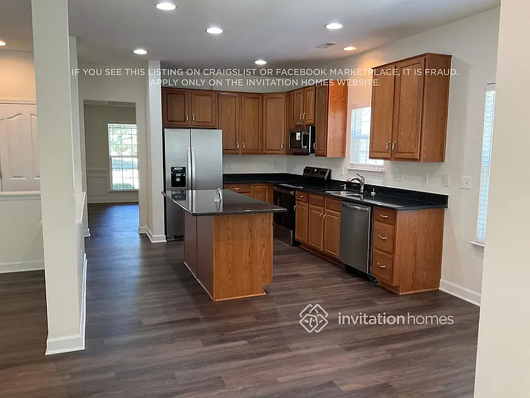 8121 Acacia Ct — Photo 4