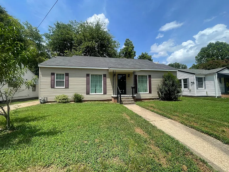 250 E Fairview St — Photo 1