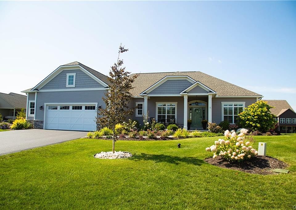 1st image of 203 Mandarin Cir