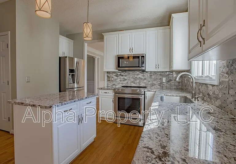 120 Windsong Dr — Photo 10