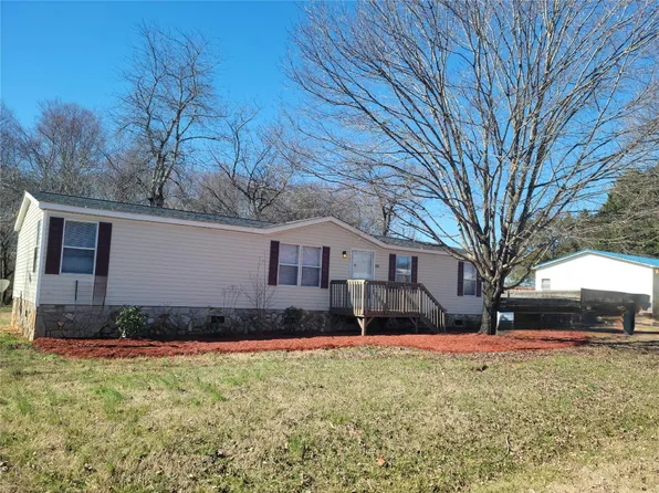 2371 Springdale Dr, Newton, NC 28658