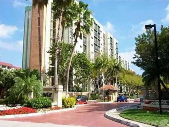 17021 N Bay Rd, North Miami Beach, FL