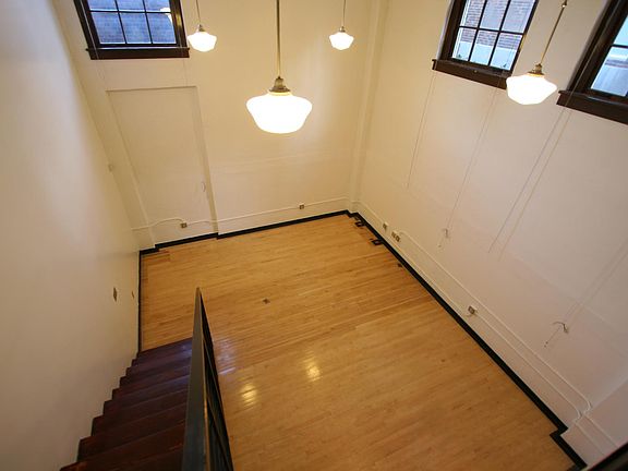 3rd image of 300 Tijeras Ave NE