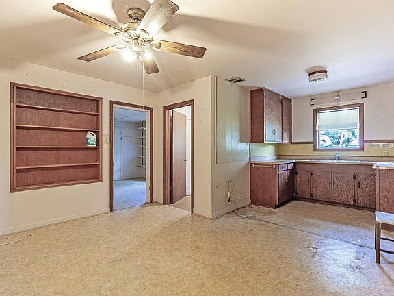 5th image of 935 Sunnyside Dr