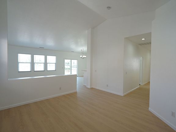 4th image of 28101 Belleterre Ave