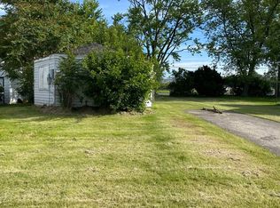 809 W Washington St, Harvard, IL 60033