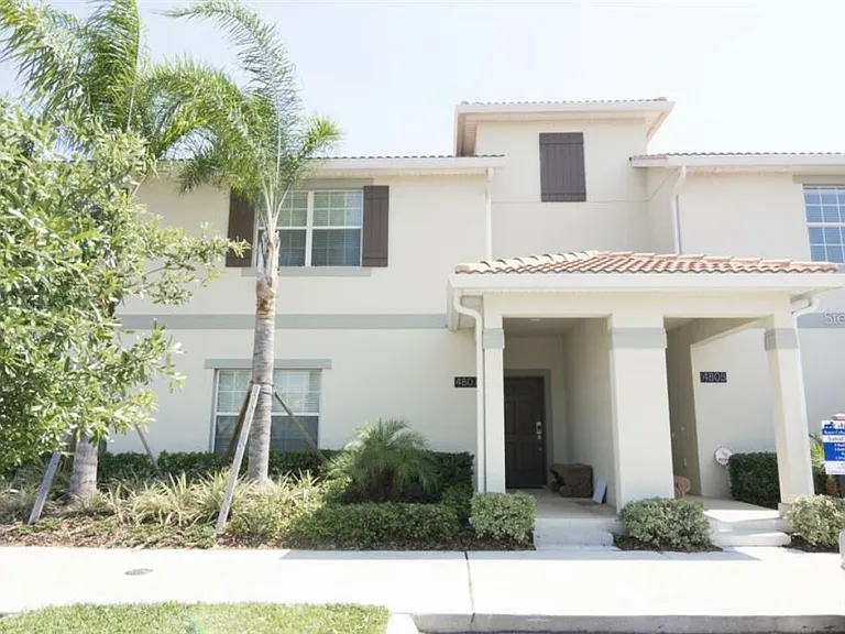 4807 Clock Tower Dr — Photo 1