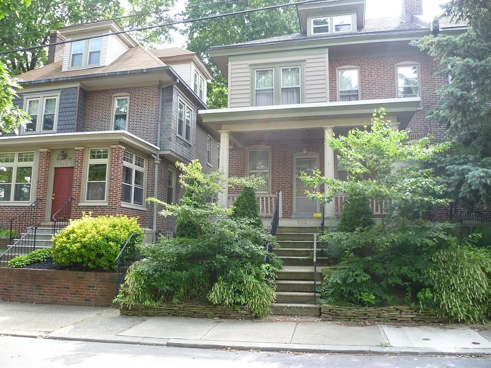 Charming 1914 house on quiet, one-way residential street!