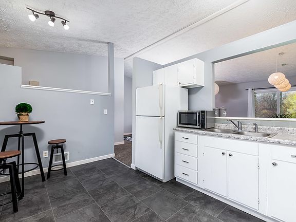 2nd image of 4116 Seaway Dr