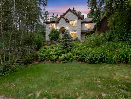 1536 Shannon Dr, Woodbury, MN 55125