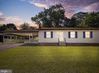 674 Harrison Ave, Berkeley Springs, WV 25411