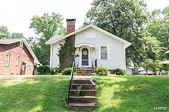 526 S Douglas Ave photo 1
