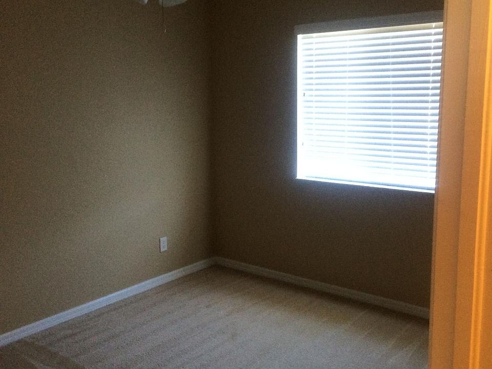 2nd image of 3321 Antica St