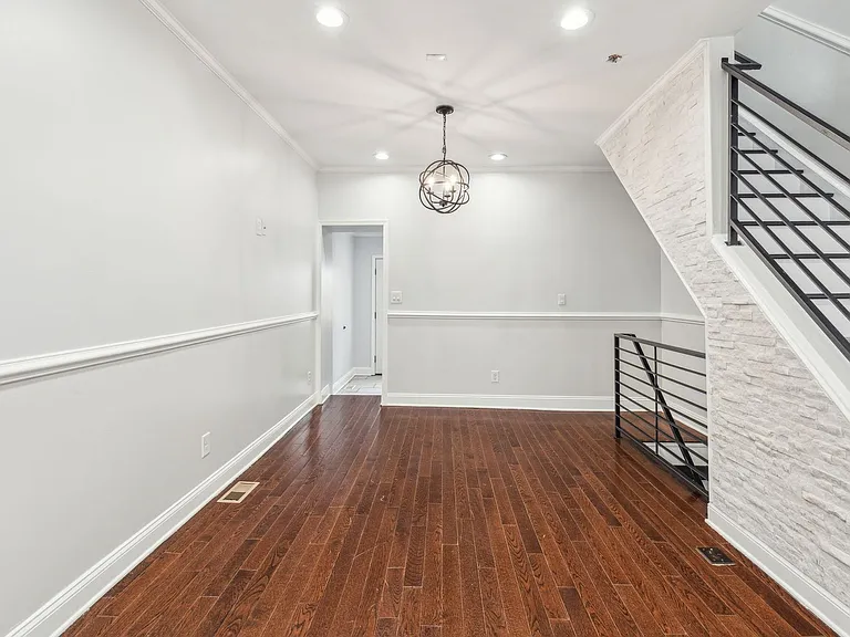 1450 N Marston St — Photo 20