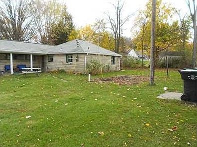 3rd image of 58829 Campbell St