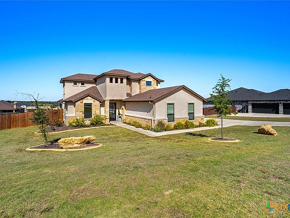 2nd image of 1018 Saddle Bluff Dr