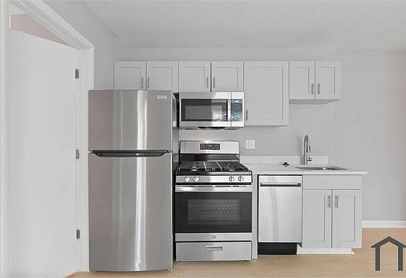2nd image of 1953 19th Pl SE #205