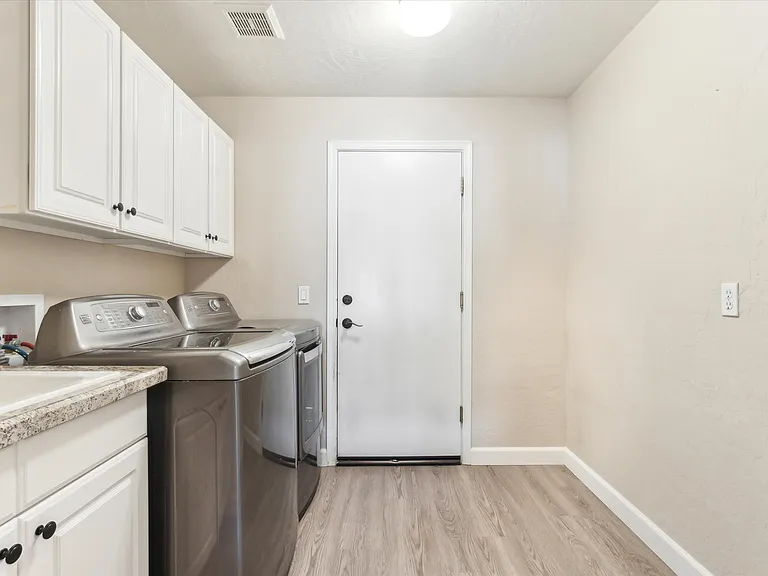 5222 E Danbury Rd — Photo 16
