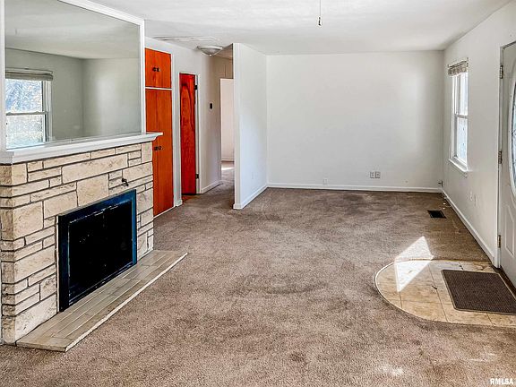 3rd image of 219 W Wynnwood Dr