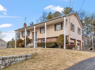 15 Cutting Ln, Burlington, MA 01803