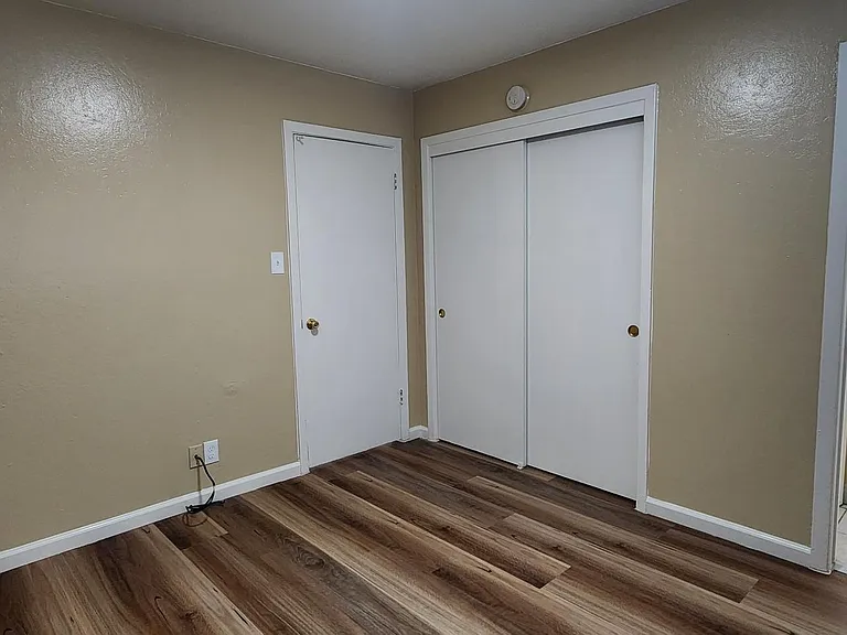 752 Deland Ave #2 — Photo 16