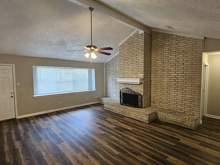 23915 Spring Fork Dr — Photo 5