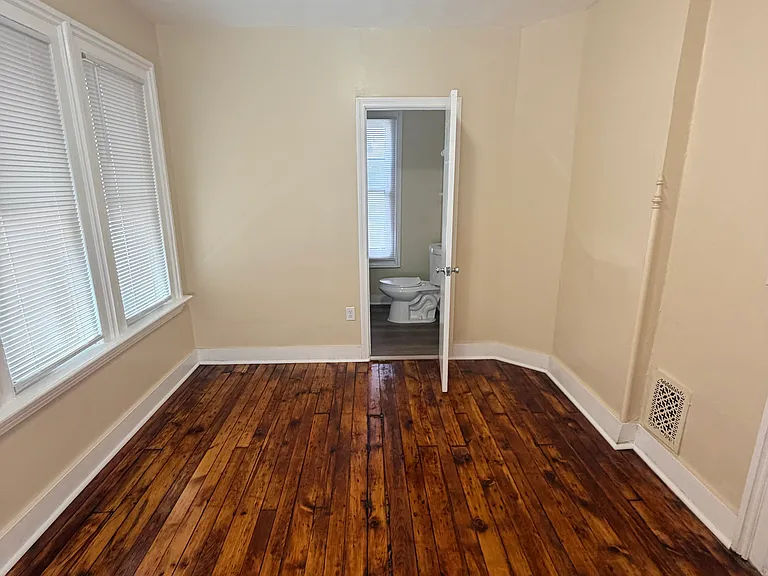 224 Lloyd St #1 — Photo 11